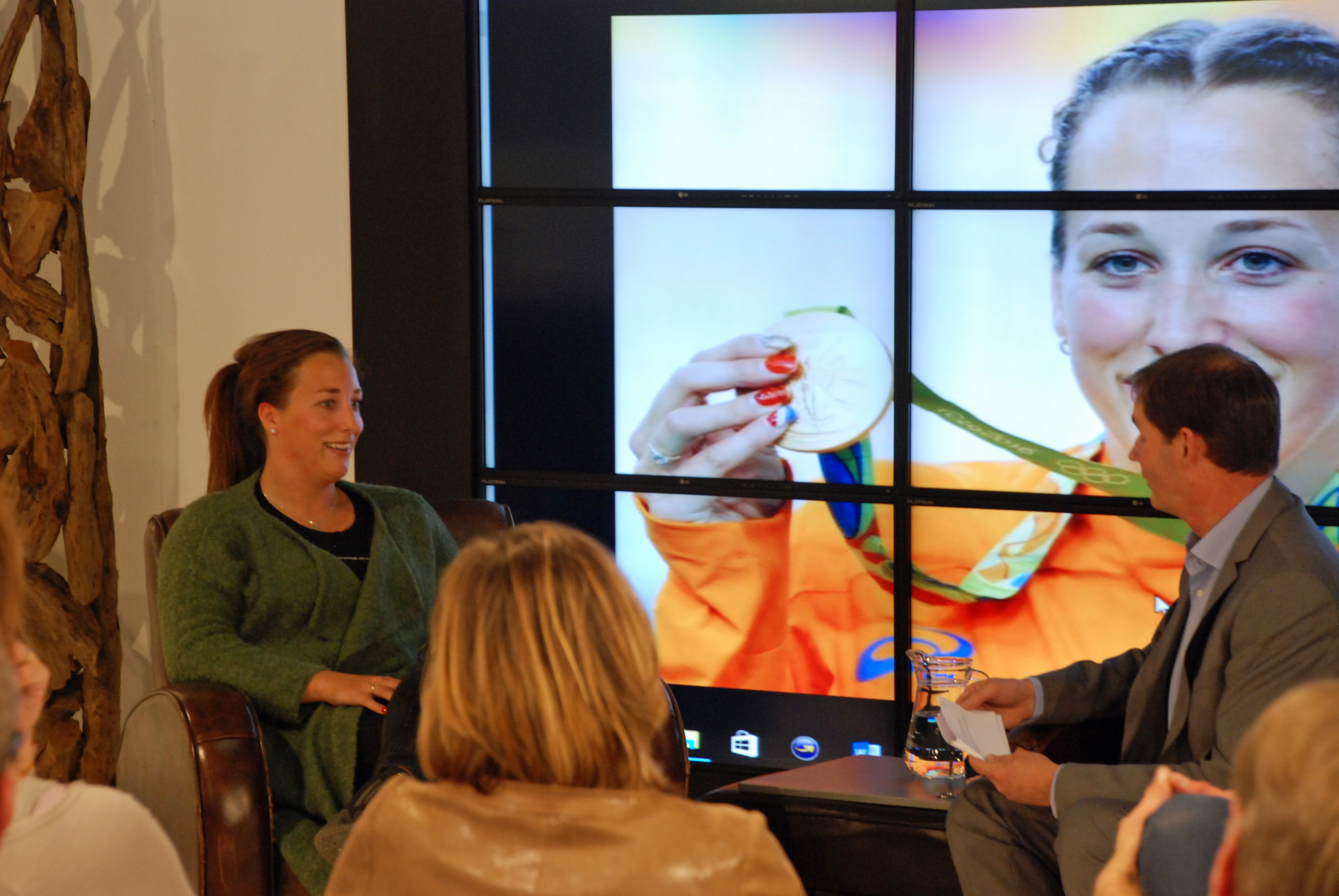 Elis Ligtlee bij waardering vrijwilligers Sportraad