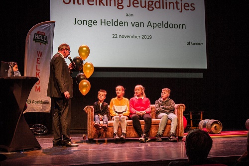 Op zoek naar jonge helden/Jeugdlintje gemeente Apeldoorn