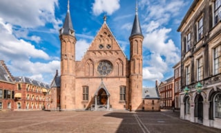 binnenhof-Den-Haagshutterstock_1503752768