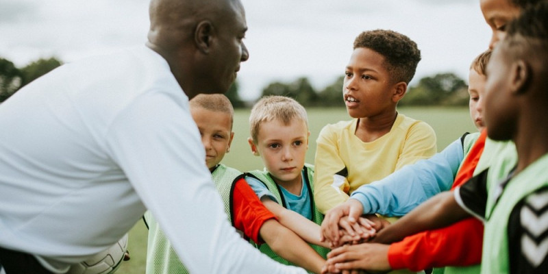 ‘Bouw in dit land van melk en honing sportkathedralen voor elk kind’