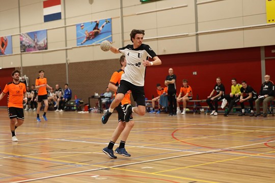 Actiefoto 2 Heren 1 seizoen 2022-2023 - Fastbreak Lars Idema