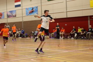 Actiefoto 2 Heren 1 seizoen 2022-2023 - Fastbreak Lars Idema