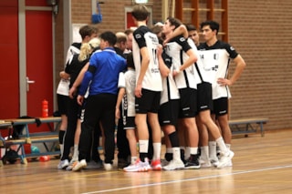 Foto groet Heren 1 seizoen 2022-2023