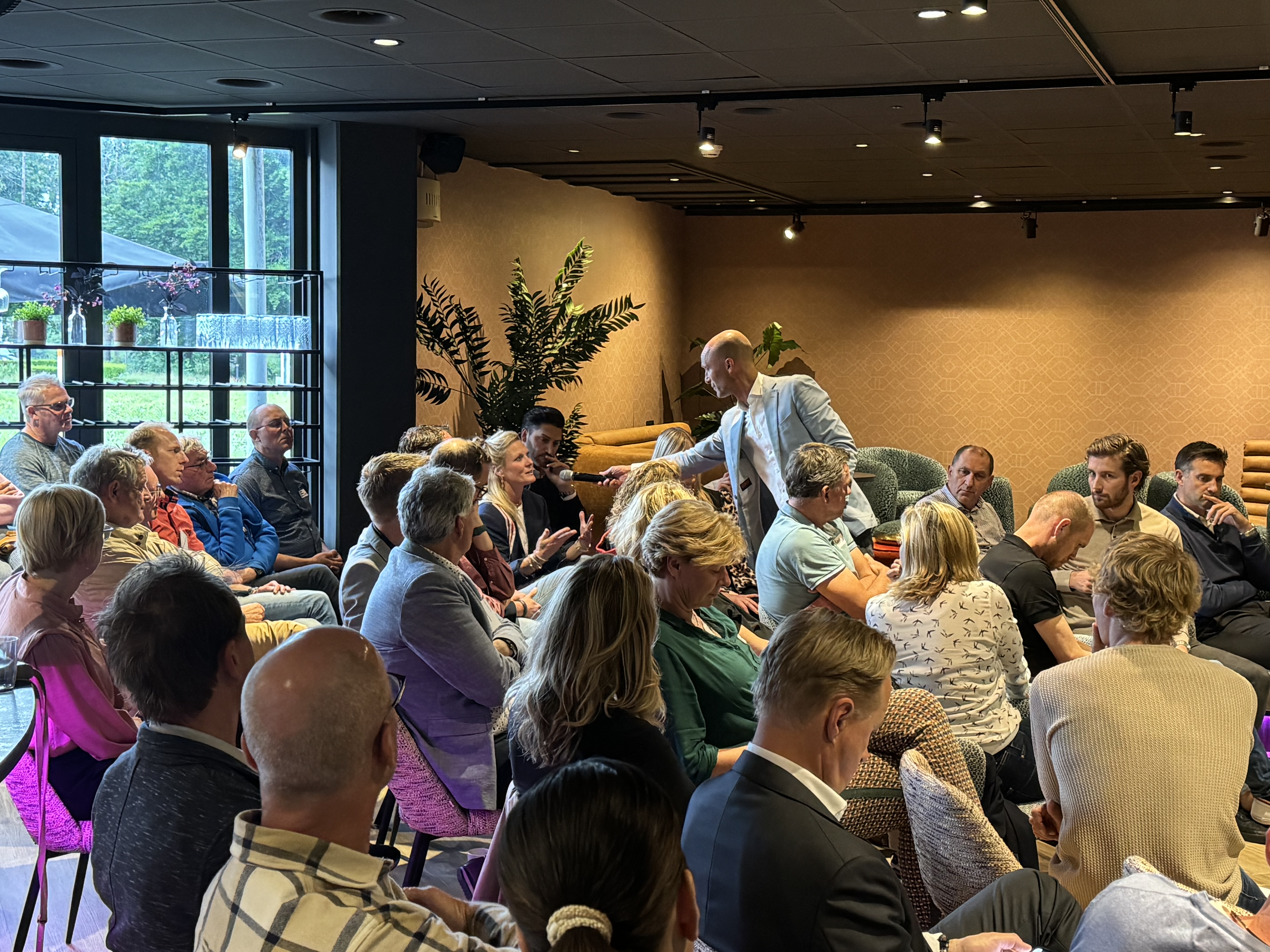 Sportcafé met het thema ‘Maatschappelijke waarde van Topsport’