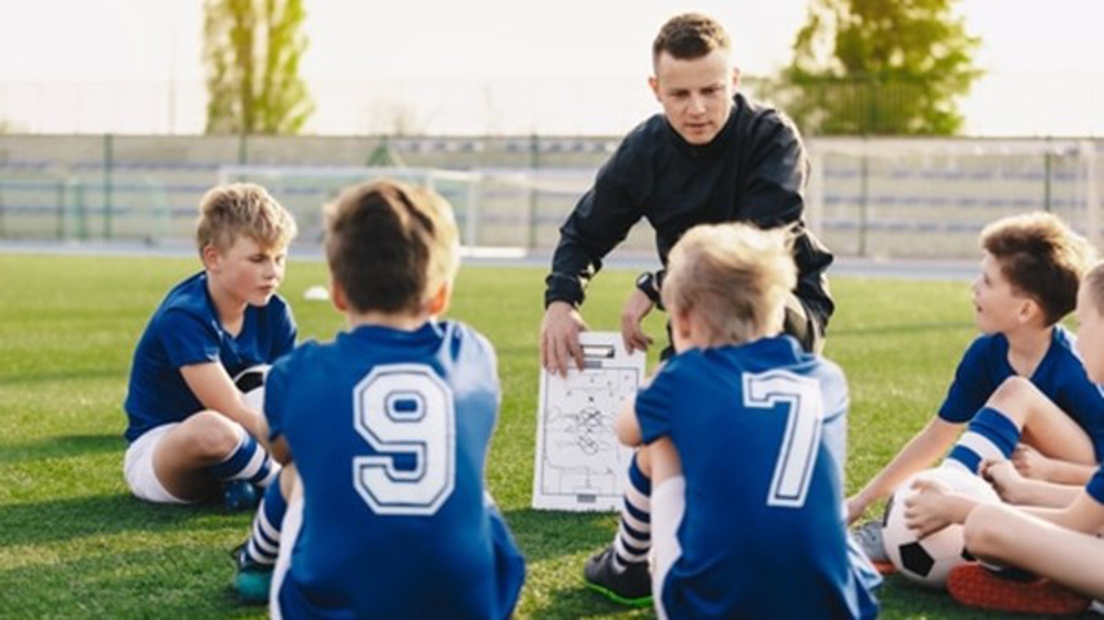 Werk aan een positief sportklimaat! Meld je aan voor: "meer dan een trainer"