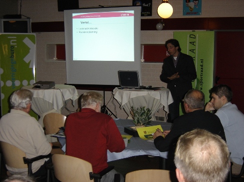 Het laatste Sportcafé van 2006 werd afgelopen vrijdagmiddag in sporthal Mheenpark georganiseerd 