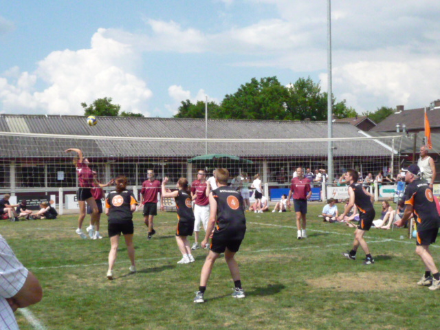 Uitslag buurtvolleybal toernooi 2009