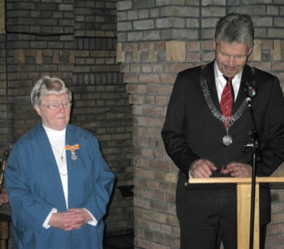  Fiene Pelgrim en burgemeester Penninx